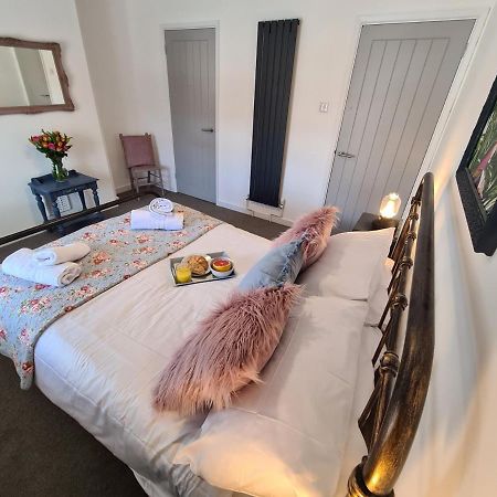 The Nook Villa Lichfield Eksteriør billede