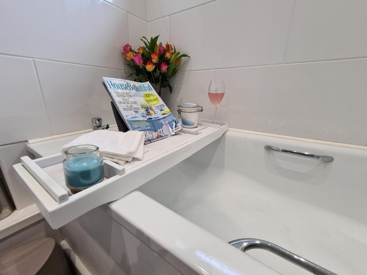 The Nook Villa Lichfield Eksteriør billede